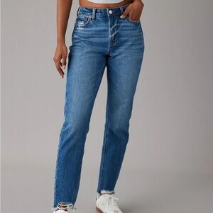 American Eagle strigid mom Jean
